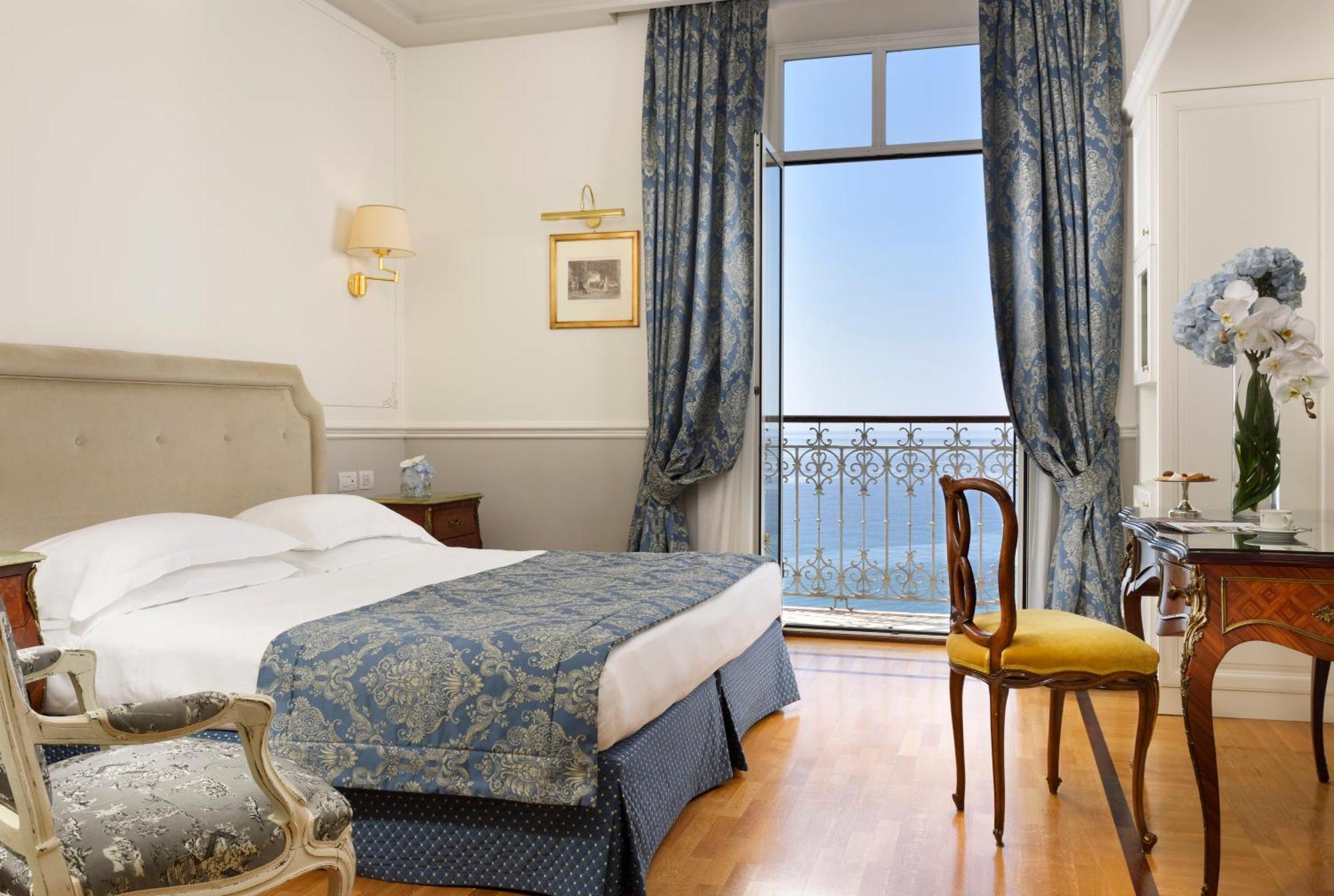Royal Hotel Sanremo Eksteriør billede A room at the hotel