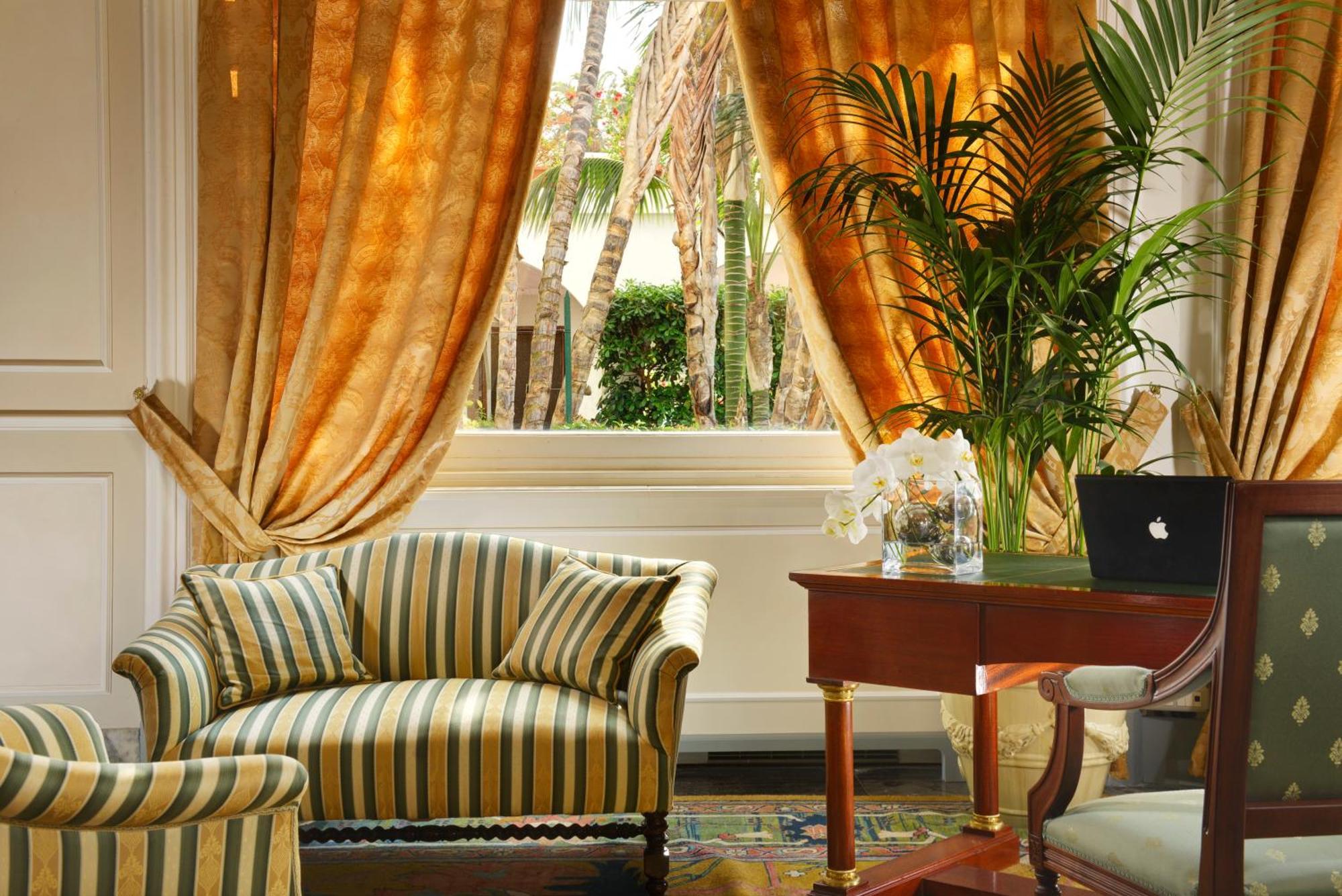 Royal Hotel Sanremo Eksteriør billede The lobby