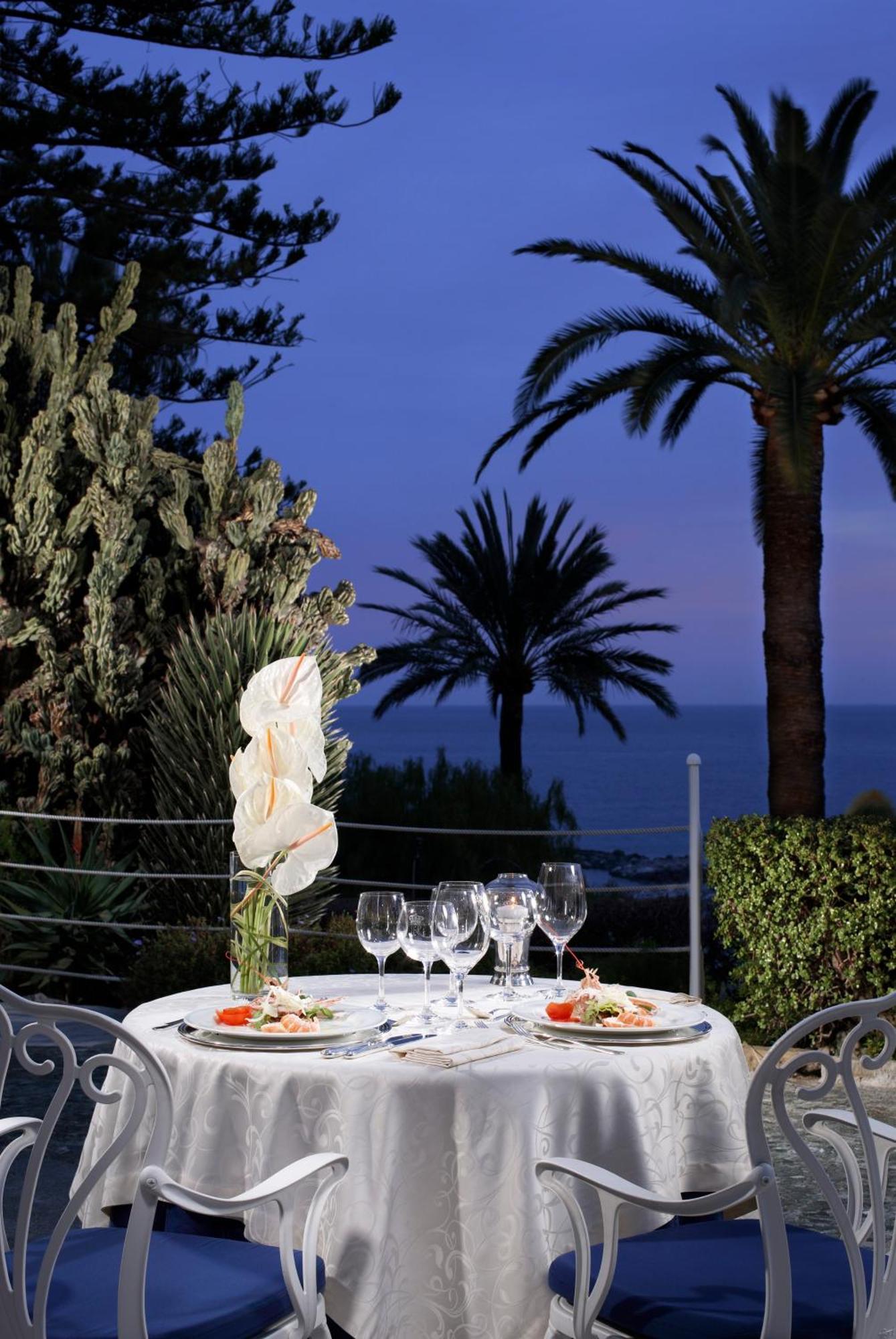 Royal Hotel Sanremo Restaurant billede The hotel's terrace