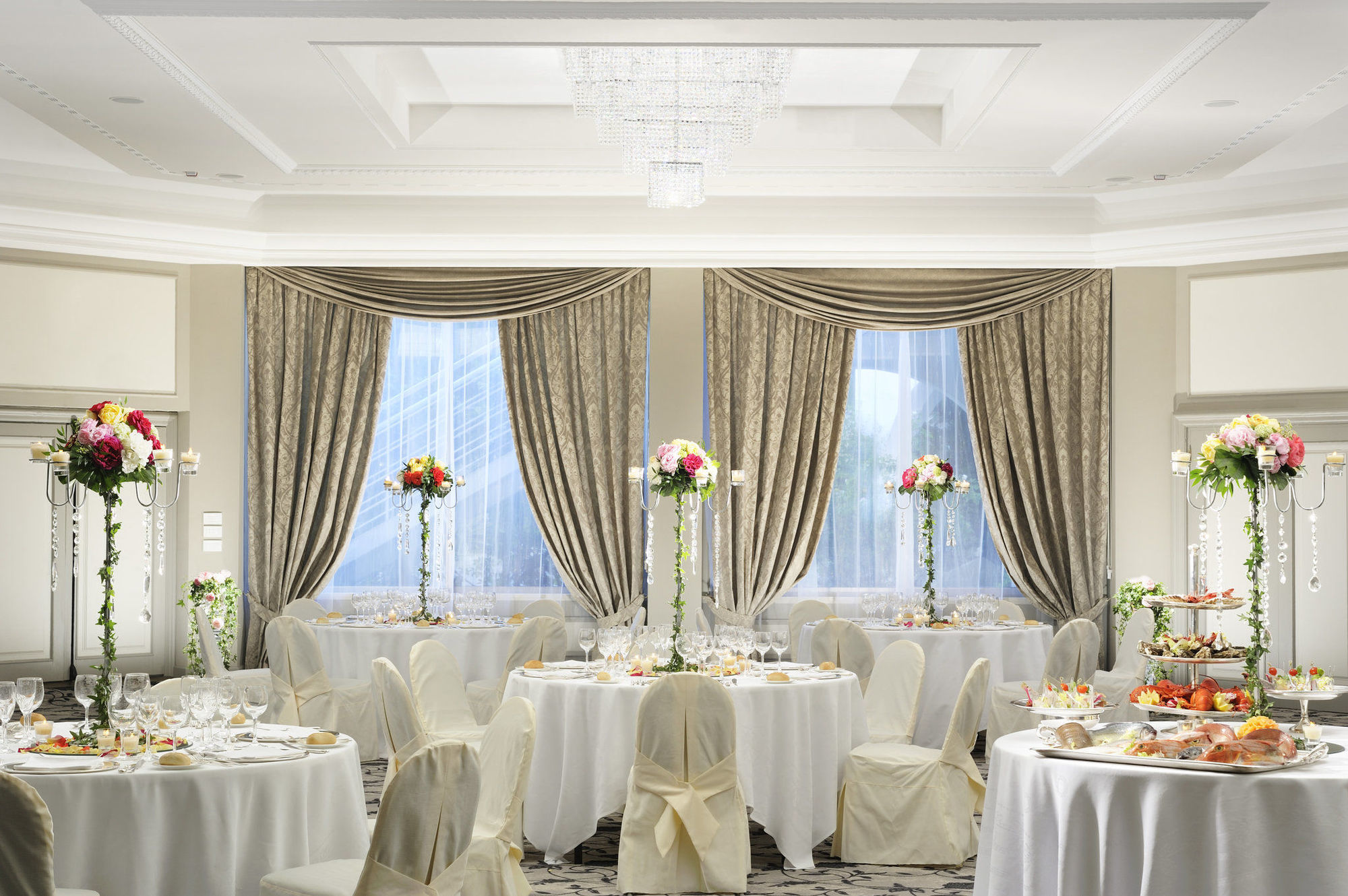 Royal Hotel Sanremo Restaurant billede The ballroom at the hotel